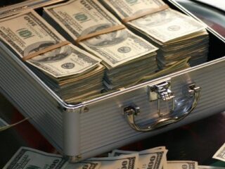 Włochy: Chcesz recenzję swojego indyka? Płać. 70€