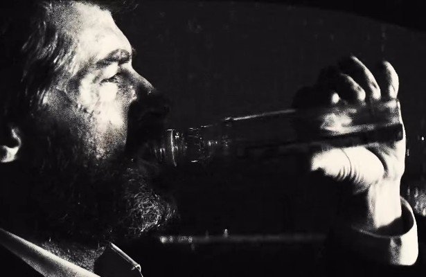 „Logan”: Wolverine cierpi w czerni i bieli [WIDEO]