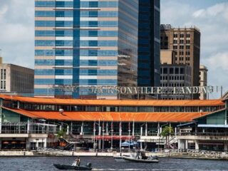 Ofiara strzelaniny na turnieju Maddena w Jacksonville pozywa EA