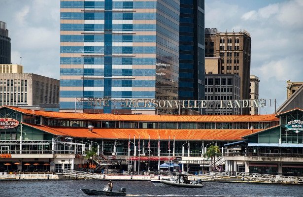 Ofiara strzelaniny na turnieju Maddena w Jacksonville pozywa EA
