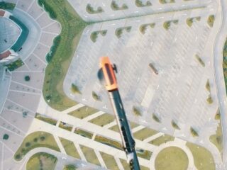 Pooglądajmy razem, jak ludzie ze zbyt dużą ilością gotówki zrzucają Nintendo Switcha z 300 metrów