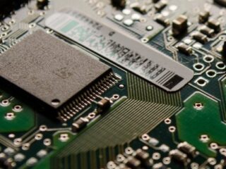 Najwięksi gracze na rynku elektronicznym wycofują się z Chin