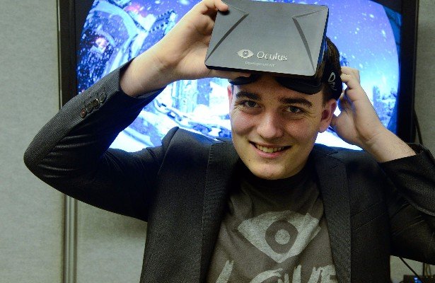 Palmer Luckey, twórca gogli Oculus Rift, opuszcza Facebooka