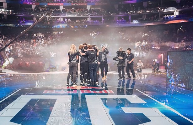 Dota 2: The International – Zwycięzcy zarobili więcej niż triumfatorzy Wimbledonu [WIDEO]