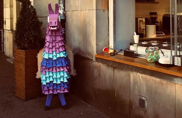 Lama z Fortnite’a odnaleziona w Warszawie
