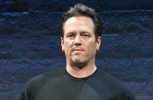 Phil Spencer: Branża powinna pracować nad możliwością legalnej emulacji dowolnej gry