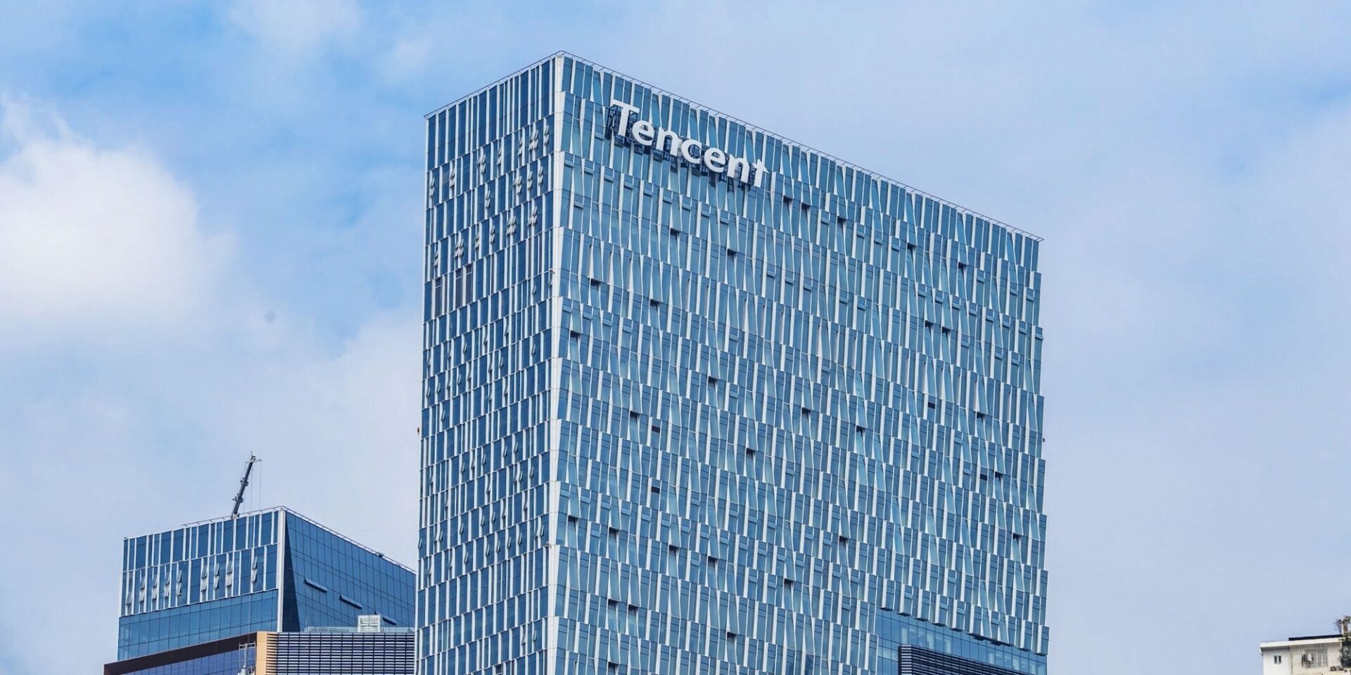 Tencent wykupił Cenegę, studio QLOC i sklep Muve