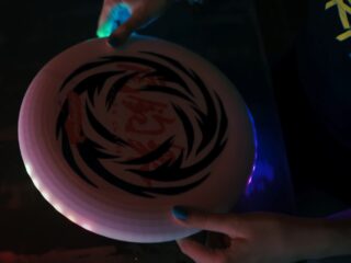 Cyberpunk 2077: Czekając na dodatek, pobawimy się frisbee