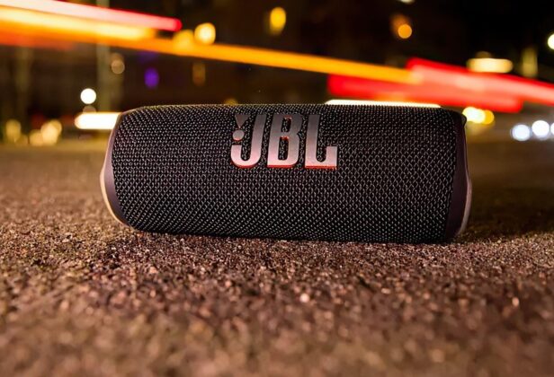 JBL Flip 6 – głośnik pełen mocy i przydatnych rozwiązań