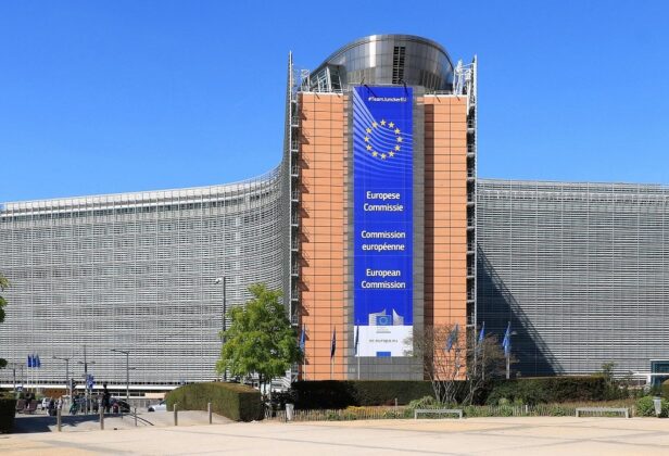 Unia Europejska uderza w mikrotransakcje w grach. Wprowadzono nowe zasady dotyczące wirtualnych walut