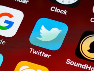Twitter zalany fałszywymi kontami. Jak Elon Musk zepsuł weryfikację kont?