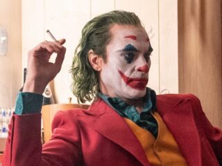 „Joker 2”: Joaquin Phoenix na pierwszym zdjęciu. Prace na planie ruszyły