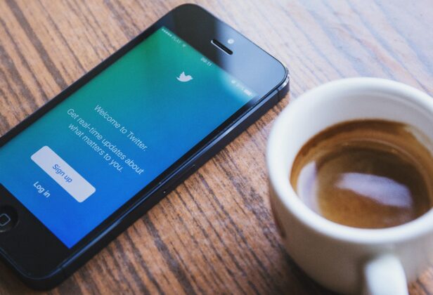 Wysyp tweetów Elona Muska to&nbsp;nie&nbsp;błąd. Miliarder odniósł się do&nbsp;wtorkowego zajścia