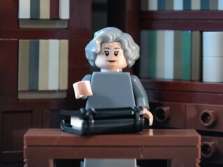 Wisława Szymborska z klocków LEGO z okazji Międzynarodowego Dnia Poezji