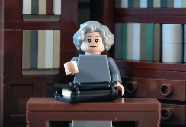 Wisława Szymborska z&nbsp;klocków LEGO z&nbsp;okazji Międzynarodowego Dnia Poezji