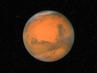 SpaceX przypomina o swoim locie na Marsa