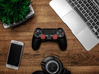 Skąd pochodzą gracze na Steamie, PlayStation i Xboksie? Badanie uwzględnia Polaków