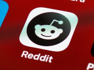 ChatGPT uzyska dostęp do postów z Reddita