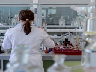 AI uratuje Brytyjczyków przed udarem. Za 21 milionów funtów
