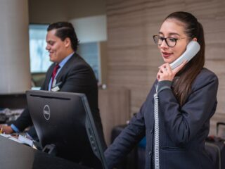 Amerykanie korzystają z AI, by dręczyć telemarketerów