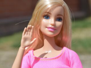„Barbie” miażdży „Oppenheimera”. Gigantyczny wynik box office