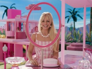 Chodź, pomaluj mój świat. Na różowo. Recenzja filmu „Barbie”