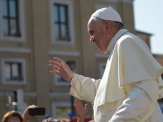 Papież Franciszek ostrzega przed sztuczną inteligencją