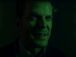 Alan Wake 2: Pisarz spotyka policjanta na nowym gameplayu z ray tracingiem