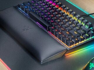 Razer BlackWidow V4 75% – test. Maluch z wymiennymi przełącznikami