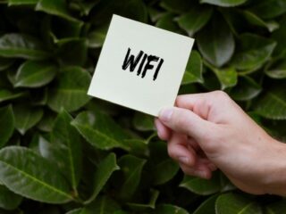 Jak zadbać o bezpieczeństwo sieci Wi-Fi?