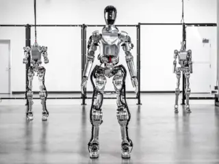 Figure 01: Robot napędzany technologią OpenAI