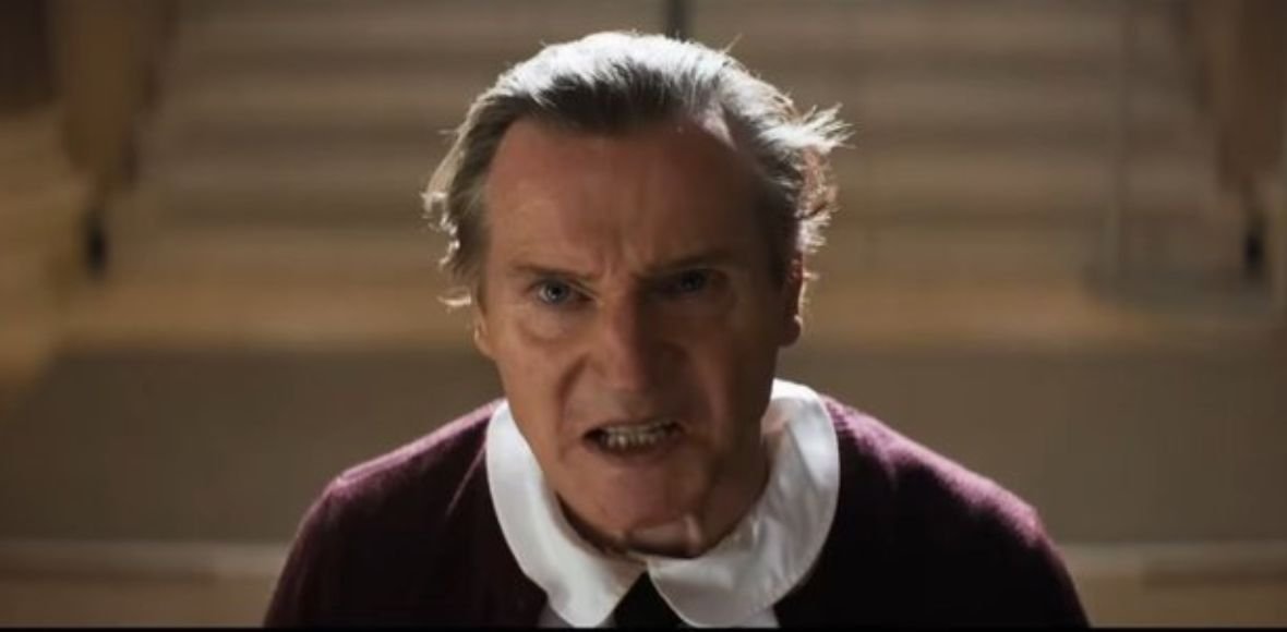 Pamela Anderson i Liam Neeson w nowej „Nagiej broni”. Zwiastun to komediowy rollercoaster