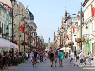 Słynna ulica Piotrkowska, czyli turystyczne serce Łodzi