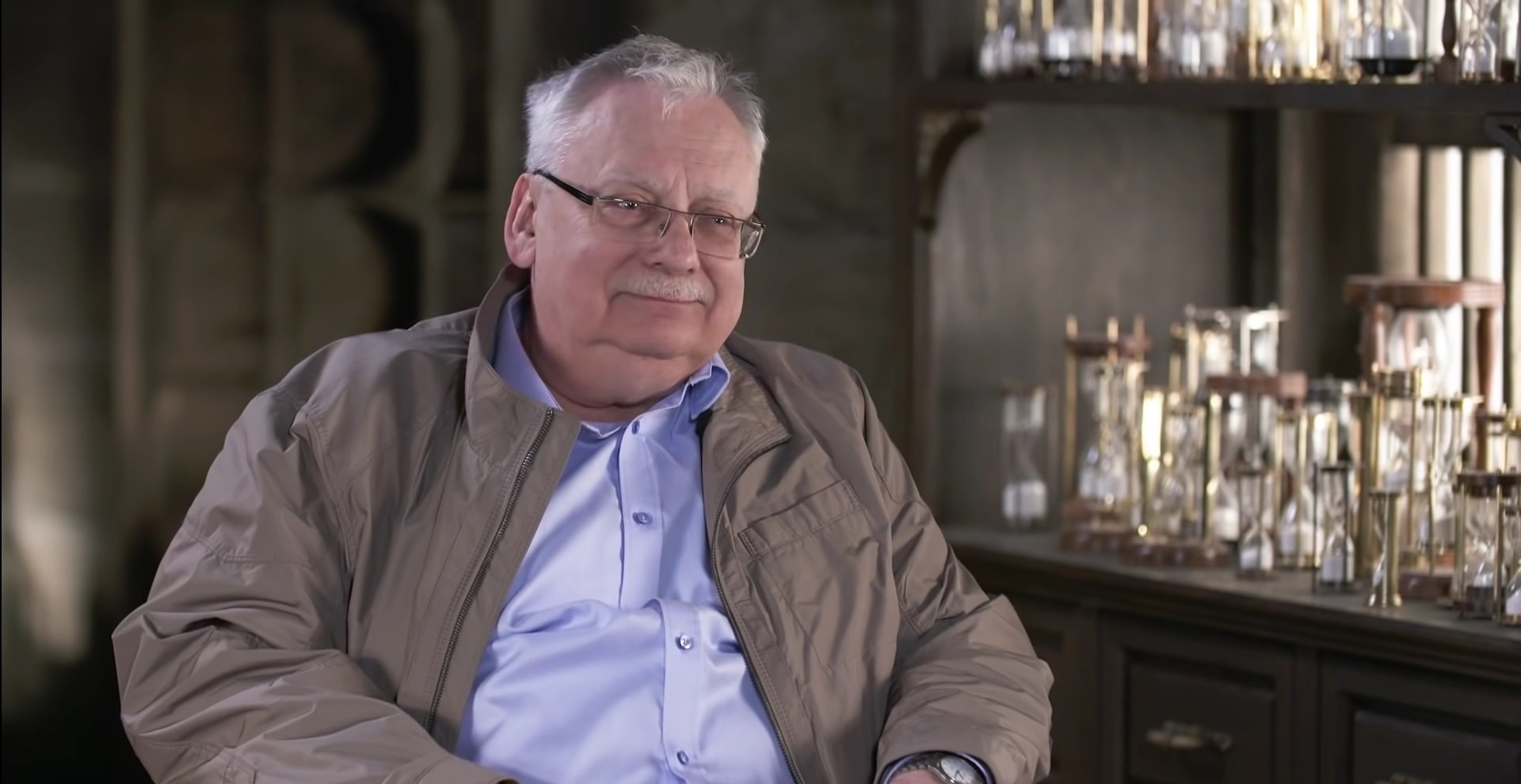 Andrzej Sapkowski nie chce pisać książek w uniwersum Wiedźmina z bohaterem innym niż Geralt. „Jest wystarczająco wyrazistą postacią”