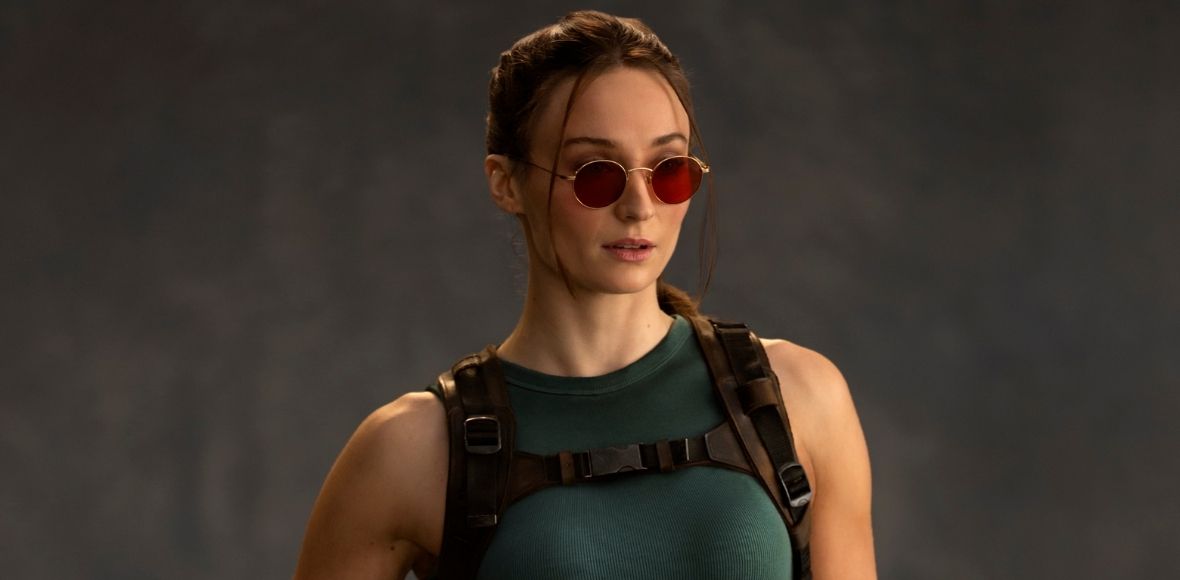 Powrót do&nbsp;korzeni? Sophie Turner jako Lara Croft na&nbsp;pierwszym zdjęciu z&nbsp;serialowej adaptacji Tomb Raidera