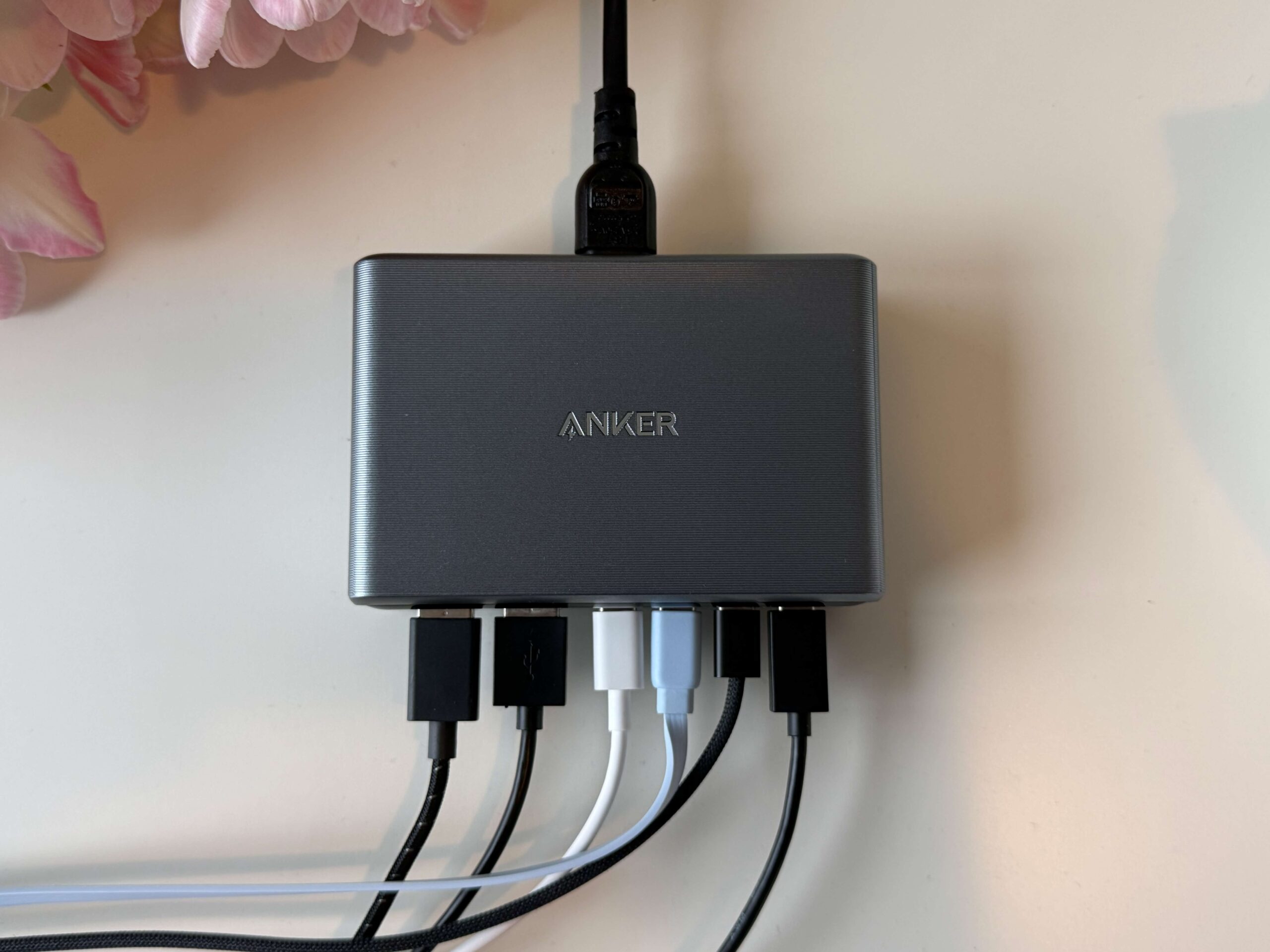 Jedna ładowarka, by&nbsp;wszystko naładować. Anker Prime 200 W&nbsp;zastąpił sześć urządzeń i… to&nbsp;może mieć sens