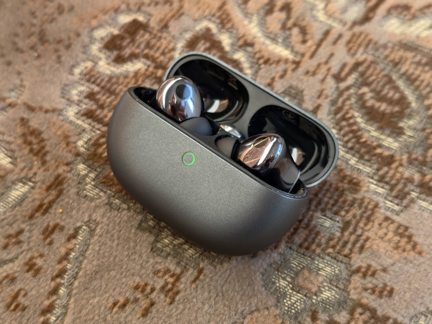 Huawei FreeBuds Pro 5: Jeden detal sprawia, że&nbsp;konkurencja zostaje w&nbsp;tyle [TEST]