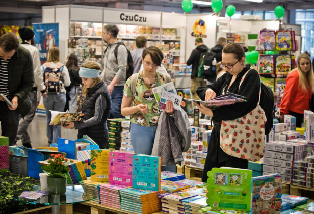 Trzy dni, setki autorów, tysiące książek. Poznańskie Targi Książki 2026 zapraszają!