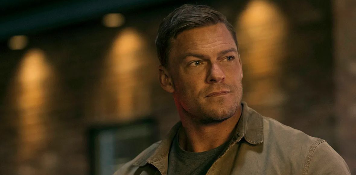 Widzowie są&nbsp;zmęczeni filmami w&nbsp;stylu Marvela? Gwiazda „Reachera” o&nbsp;problemach współczesnego kina