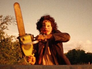 „Teksańska masakra piłą mechaniczną” powraca ze&nbsp;zdwojoną siłą. A24 znalazło reżysera filmowego rebootu