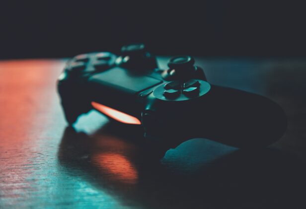 Co&nbsp;wiedzą o&nbsp;Tobie platformy gamingowe?