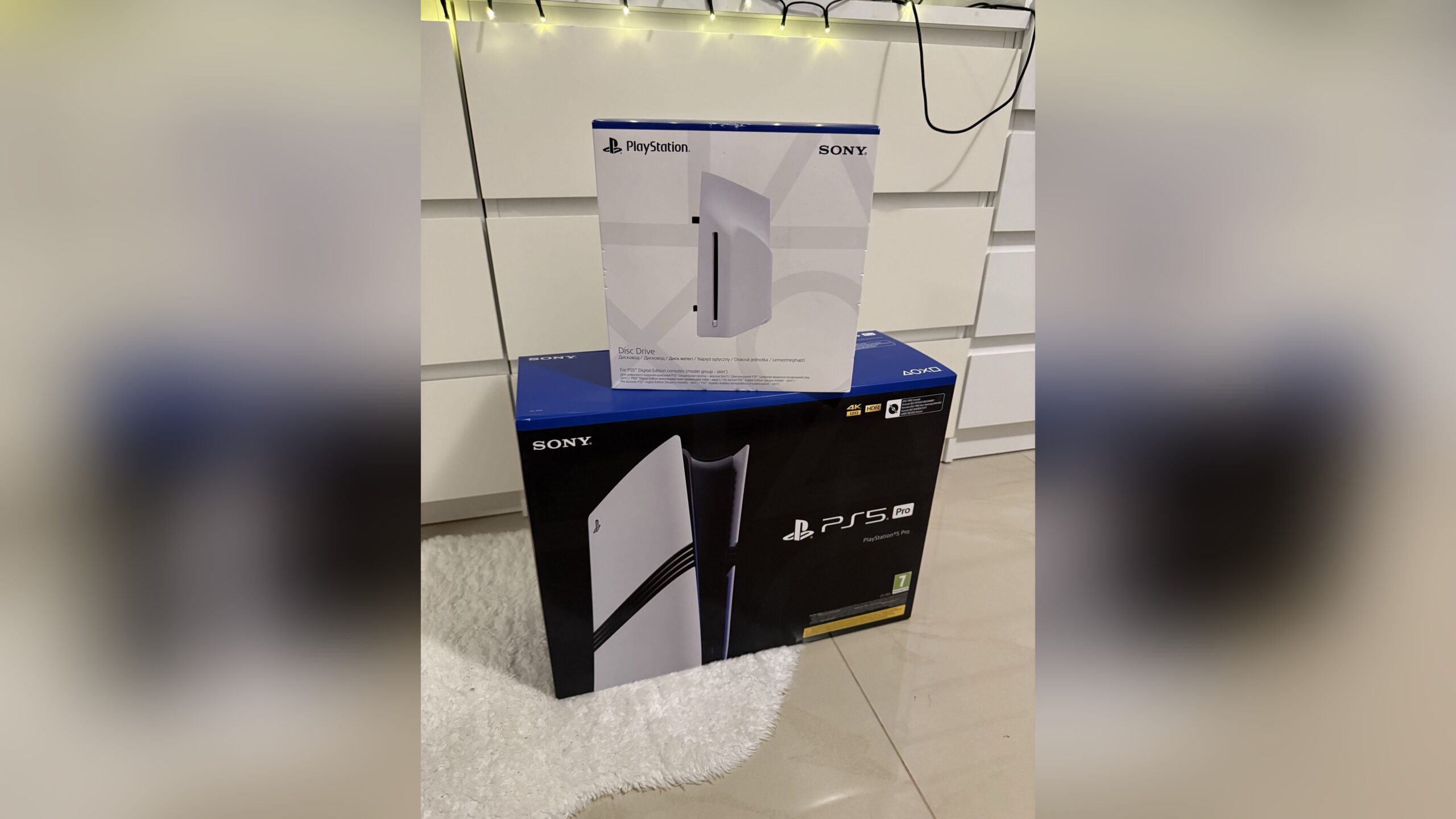 Pamiętacie, jak w&nbsp;dniu premiery wszyscy śmiali się z&nbsp;PS5 Pro? Teraz to&nbsp;najbardziej opłacalny sprzęt do&nbsp;grania [FELIETON]