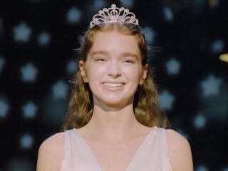 Krwawy bal maturalny we&nbsp;współczesnym wydaniu. Serial „Carrie” na&nbsp;pierwszym zwiastunie i&nbsp;z&nbsp;datą premiery