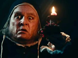 Johnny Depp powraca na&nbsp;duży ekran. Zobaczcie pierwszy zwiastun nowej „Opowieści wigilijnej”