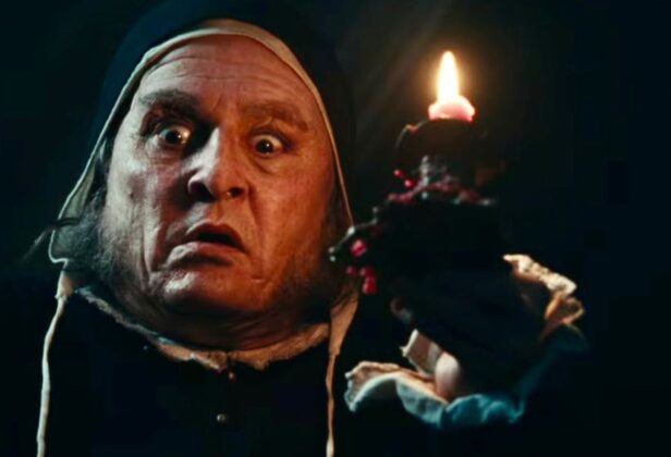 Johnny Depp powraca na&nbsp;duży ekran. Zobaczcie pierwszy zwiastun nowej „Opowieści wigilijnej”