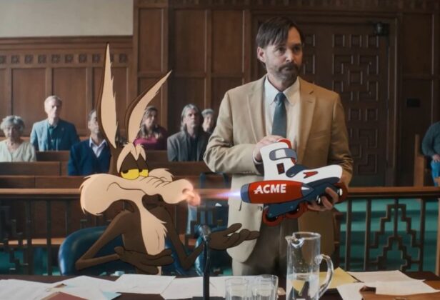 Sądowa batalia w&nbsp;świecie Zwariowanych melodii. Film „Struś Pędziwiatr i&nbsp;zemsta Kojota” otrzymał finałowy zwiastun