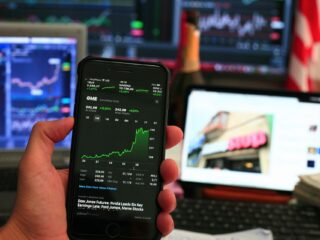 Dlaczego niektóre akcje cieszą się popularnością przez&nbsp;dziesięciolecia