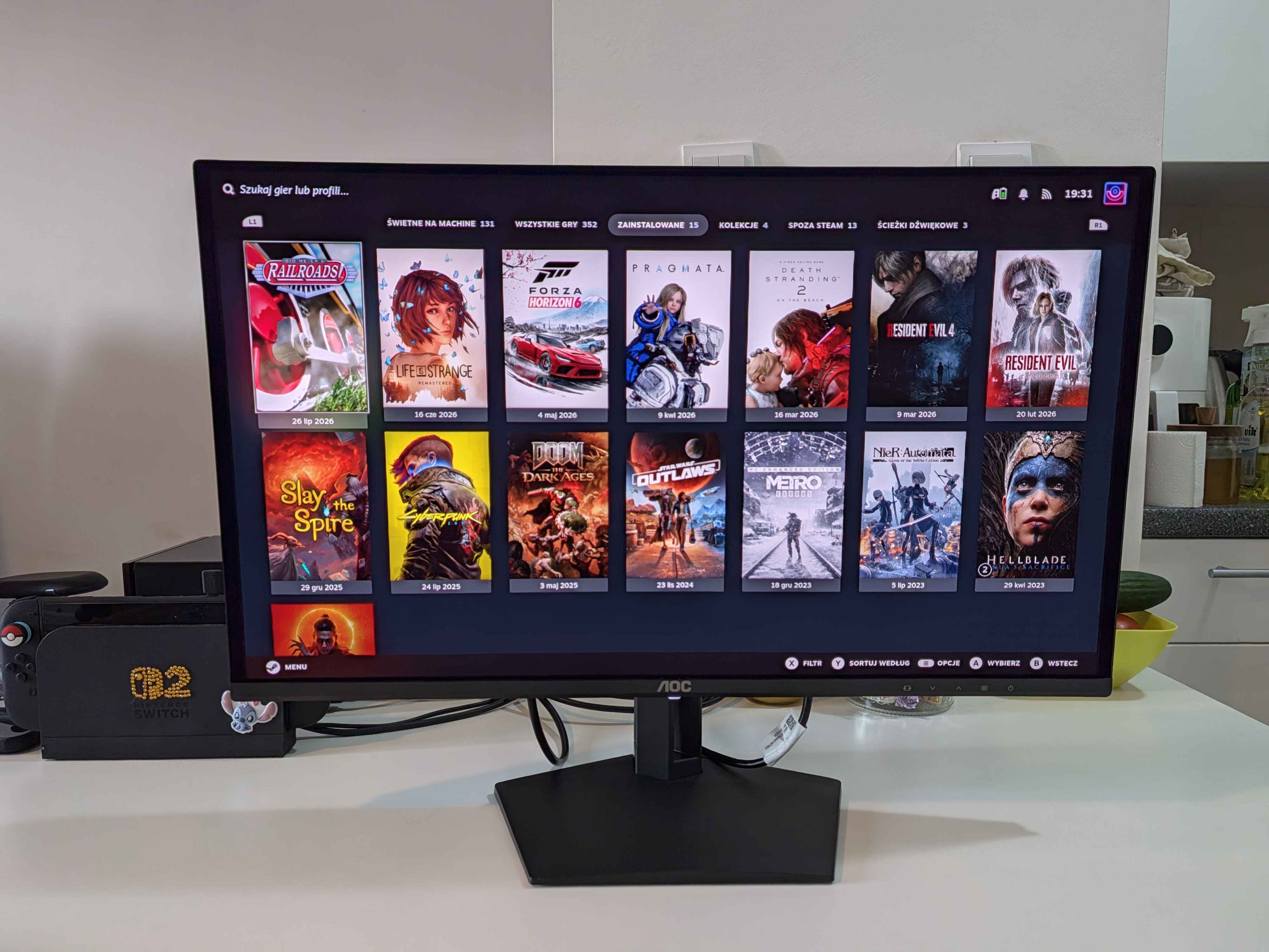 Ten najtańszy monitor OLED ma&nbsp;wszystko, czego potrzeba do&nbsp;grania i&nbsp;nie&nbsp;tylko. Zobacz, co&nbsp;potrafi AOC Q27G41ZDF