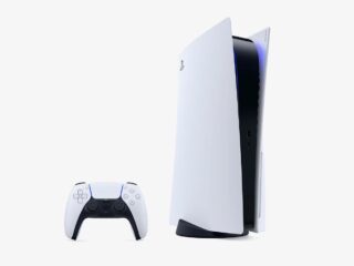 Sony ostrzega kupujących PS5 przed&nbsp;własną polityką wydawniczą. Naklejka na&nbsp;pudełku kończy dyskusję