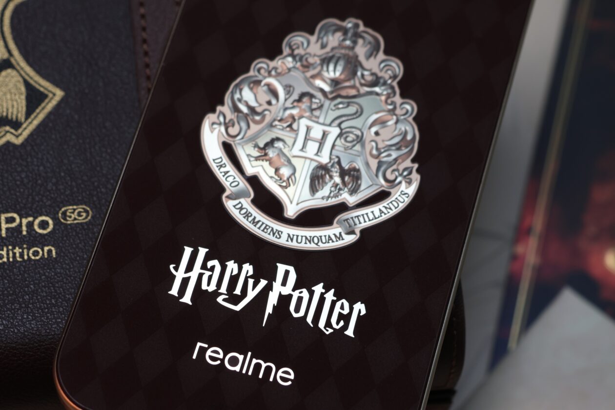 realme 16 Pro 5G Harry Potter Edition